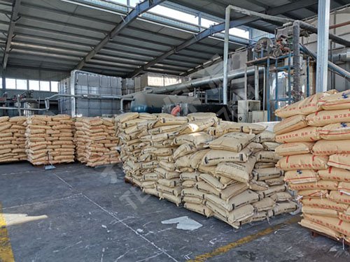 擠塑板通過(guò)鋪設(shè)隔熱材料